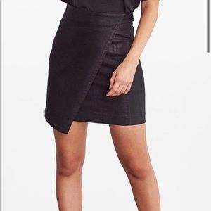 Vetta The Leatherette Skirt